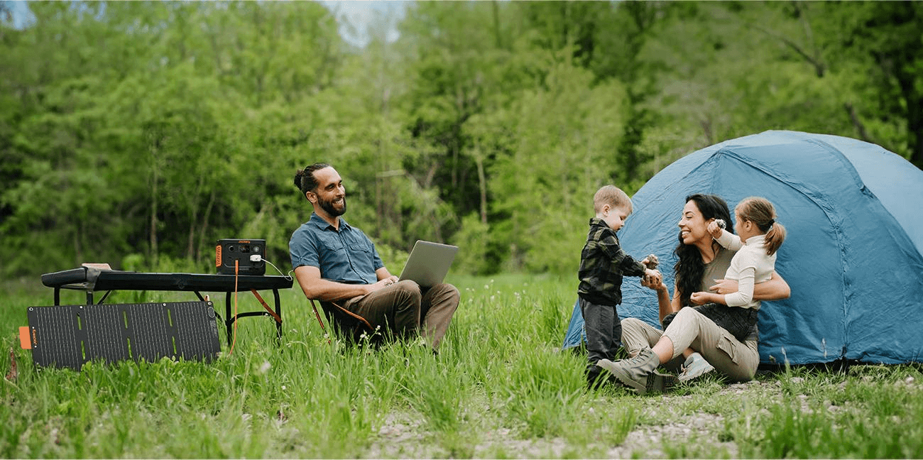 Camping Power Supply: Embracing the Winter Wilderness with Solar Generators in the U.S.