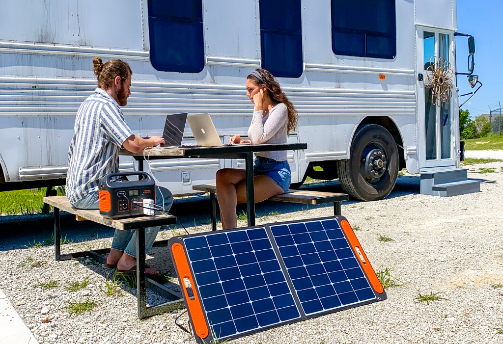 Beginner's Guide to Solar Panels for RV Roof